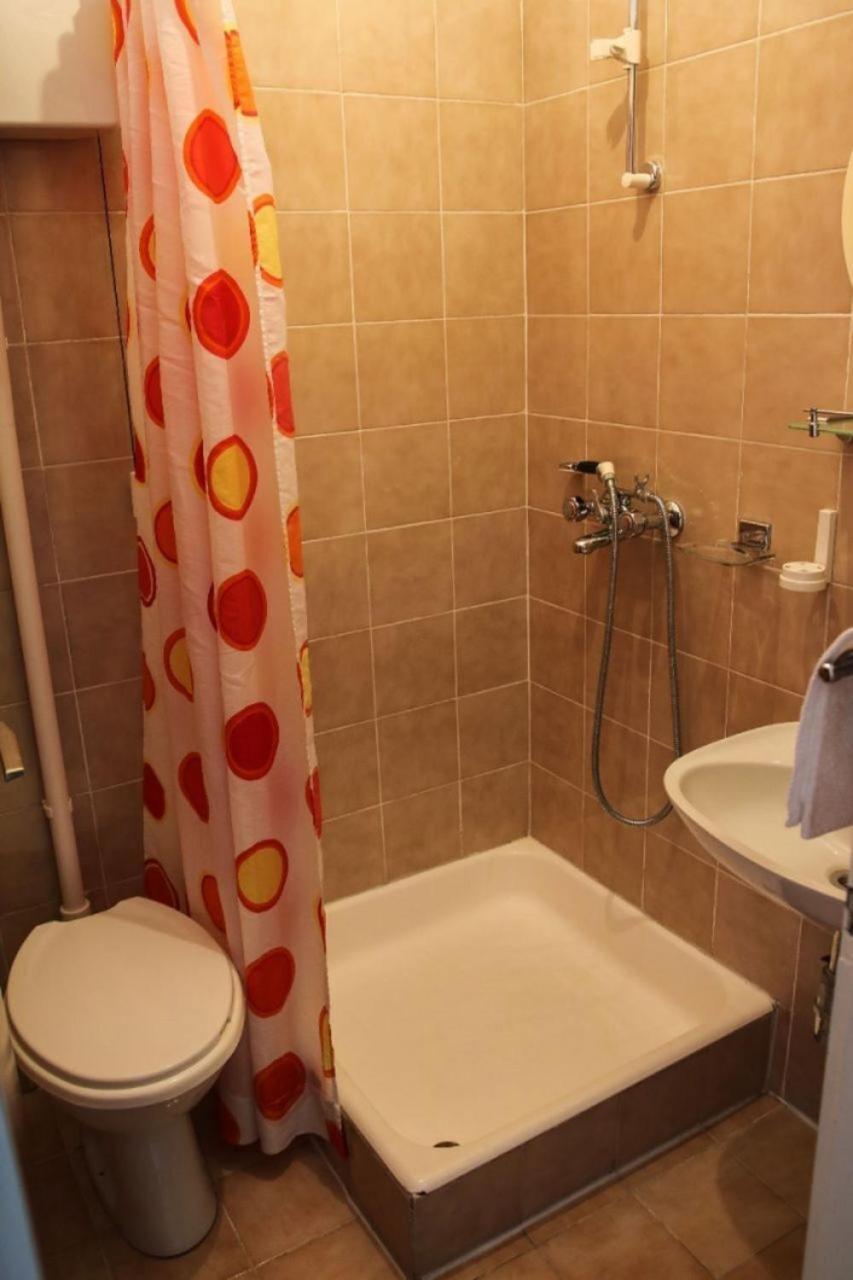 Apartments Zdravko - 150 M From Sandy Beach Duće Kültér fotó